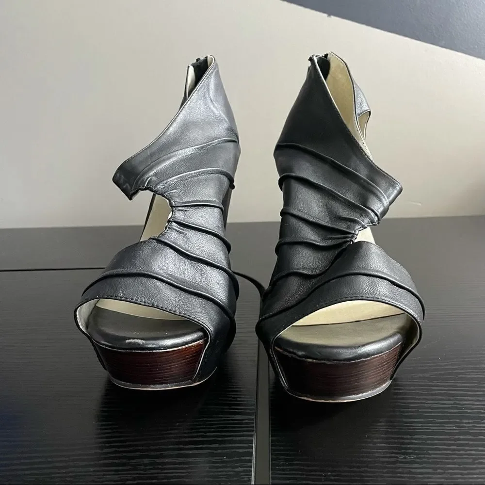 Messeca New York Cecilia Black Leather Platform Wedges. 9.5